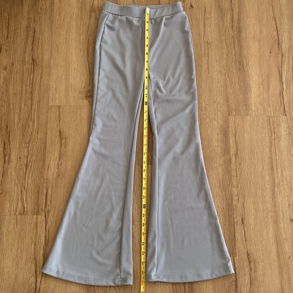 Size 9-10 grey flared leggings